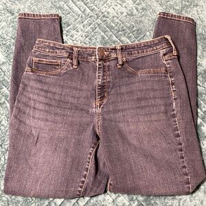 Universal Thread High Rise Jegging